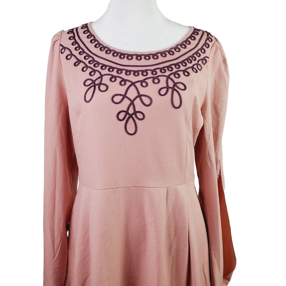 Umgee Pink Pleated A-Line Dress w/ Swirly Appliqué & Cold Shoulder Sleeve, Sz M - Picture 3 of 11